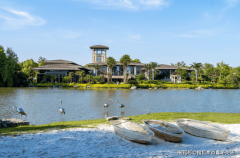  具有多样化的购物核心、高端餐厅和现代 